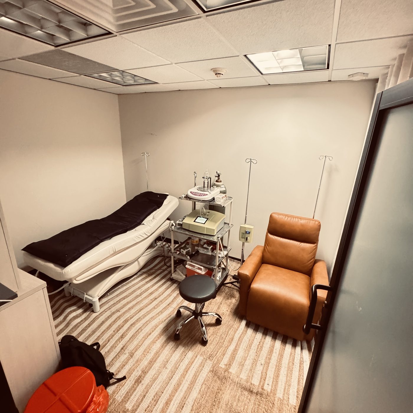 CLINICAL IV ROOM